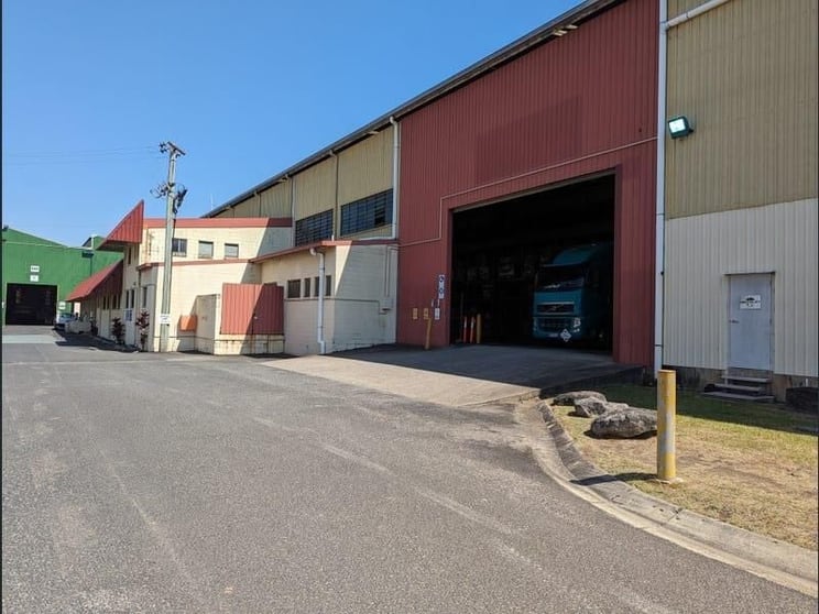 Click to view all images Units 2 & 3/268 Evans Road Salisbury QLD 4107 - Image 2
