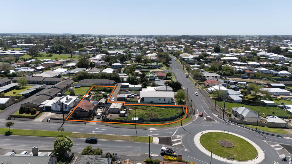 Click to view all images 46 Jubilee Highway West & 53 Wehl North Street Mount Gambier SA 5290 - Image 2