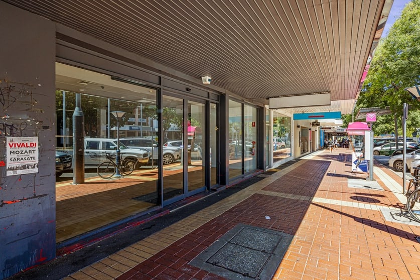 Click to view all images 587 Dean Street Albury NSW 2640 - Image 1