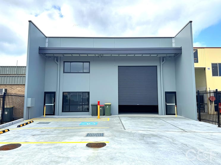 Click to view all images 12 Tatura Avenue Gosford NSW 2250 - Image 2