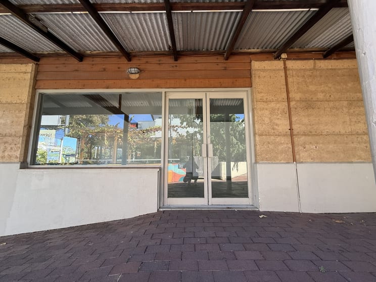 Click to view all images Shop 3 & 4/115 Bussel Hwy Margaret River WA 6285 - Image 2