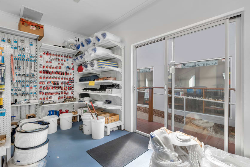 Click to view all images 2b/101 Poinciana Avenue Tewantin QLD 4565 - Image 2