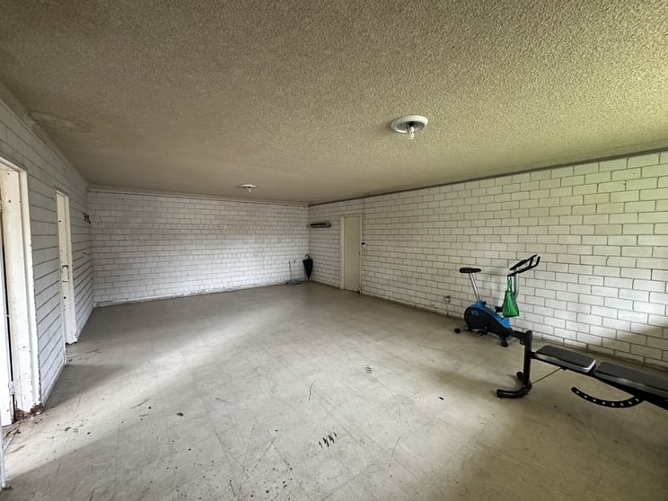 Click to view all images 1 Waterside Crescent Carramar NSW 2163 - Image 3