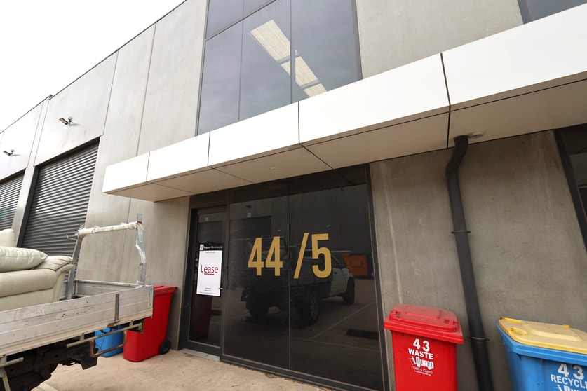 Click to view all images Unit 44/5 Scanlon Dr Epping VIC 3076 - Image 3