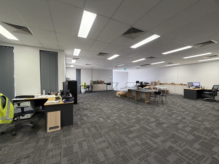 Click to view all images Prestons NSW 2170 - Image 3