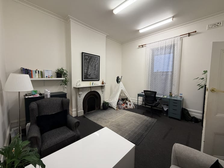 6/82-92 Gheringhap Street Geelong VIC 3220 - Image 3