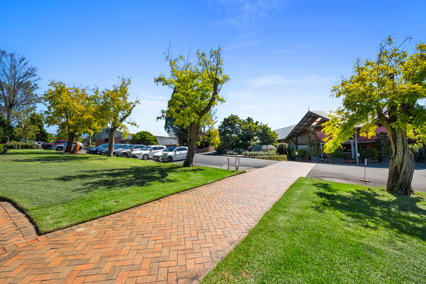 Click to view all images 490-498 Galston Road Dural NSW 2158 - Image 2