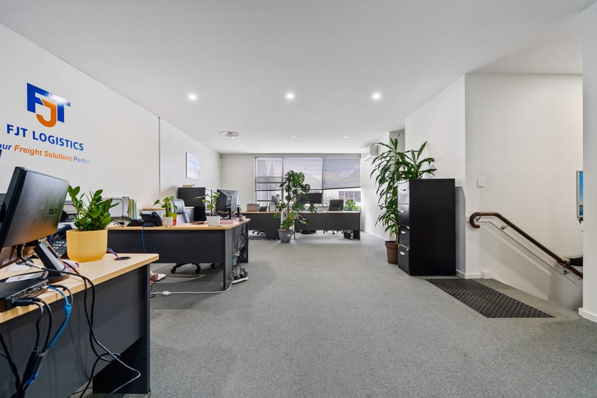 Click to view all images 6 Fisher Street Port Adelaide SA 5015 - Image 3