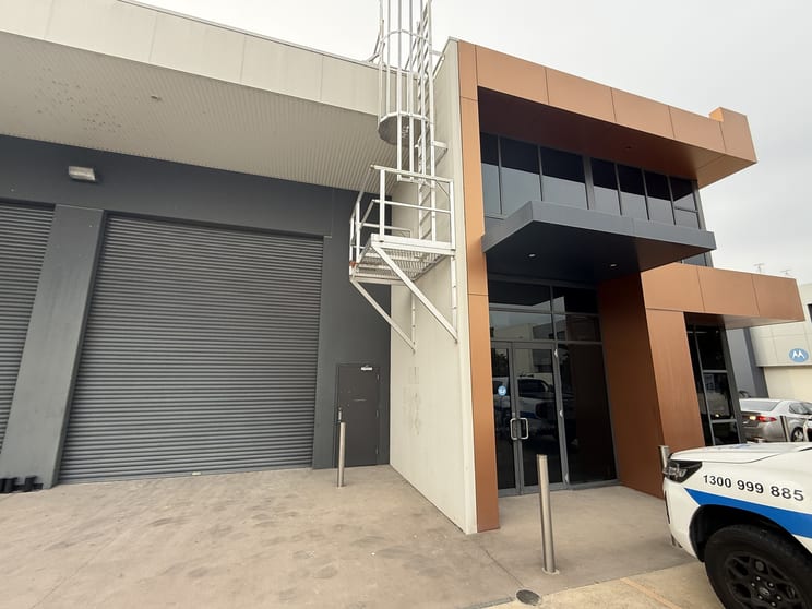Click to view all images Unit 13/15-21 Beaconsfield Street Fyshwick ACT 2609 - Image 1