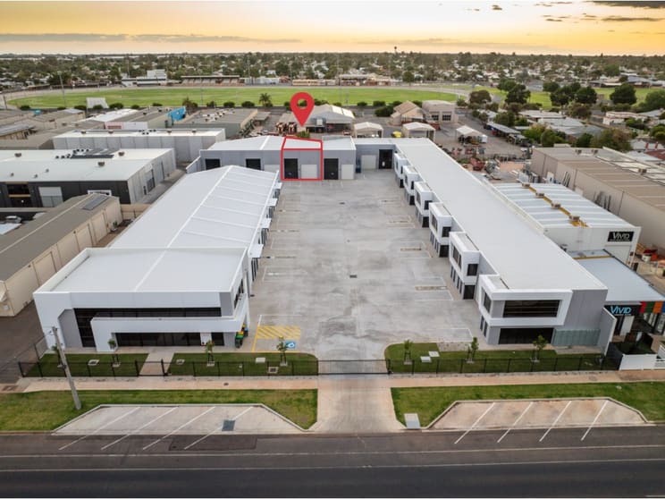 Click to view all images 15/39-41 Tenth St Mildura VIC 3500 - Image 1