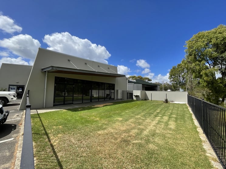 Click to view all images 1/5 Minchin Way Margaret River WA 6285 - Image 2