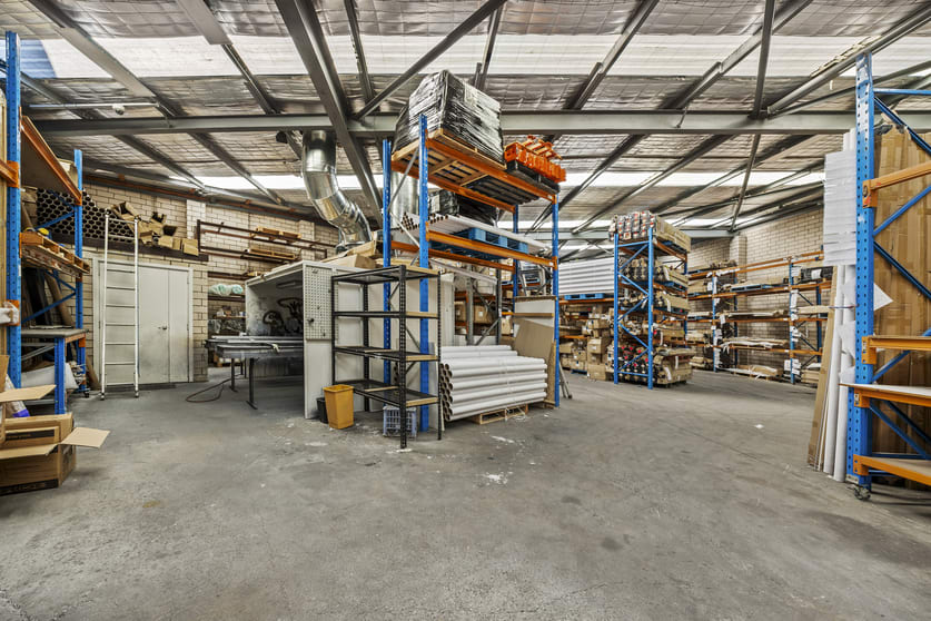 Click to view all images 1/21 Garema Circuit Kingsgrove NSW 2208 - Image 3