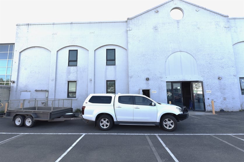 Click to view all images 289 Ingles Street Port Melbourne VIC 3207 - Image 2