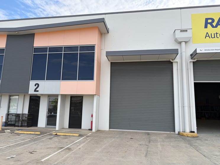 2/1 Gliderway Street Bundamba QLD 4304 - Image 2