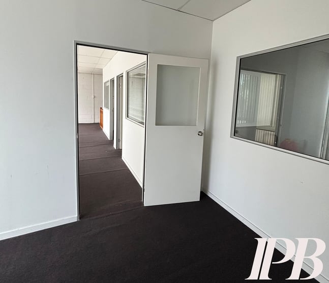 2/51 Secam Street Mansfield QLD 4122 - Image 3