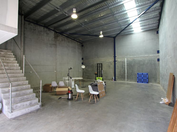 Click to view all images P4/5-7 Hepher Road Campbelltown NSW 2560 - Image 2