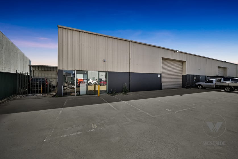 6/ 1037–1043 Western Highway Ravenhall VIC 3023 - Image 2
