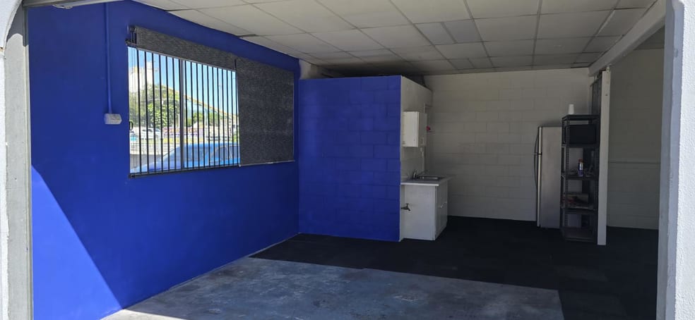 Click to view all images 1A/229 Brisbane Road Biggera Waters QLD 4216 - Image 3