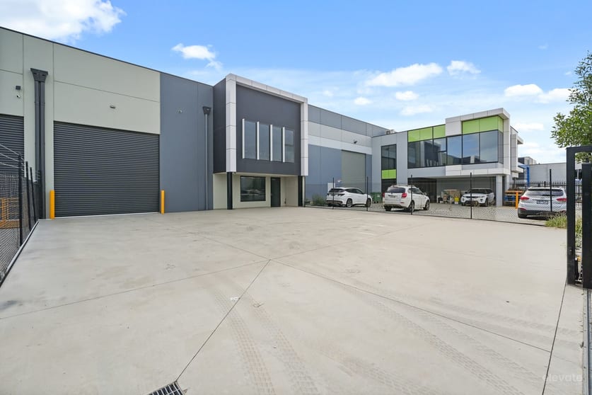 Click to view all images 8A Kelly Court Springvale VIC 3171 - Image 2