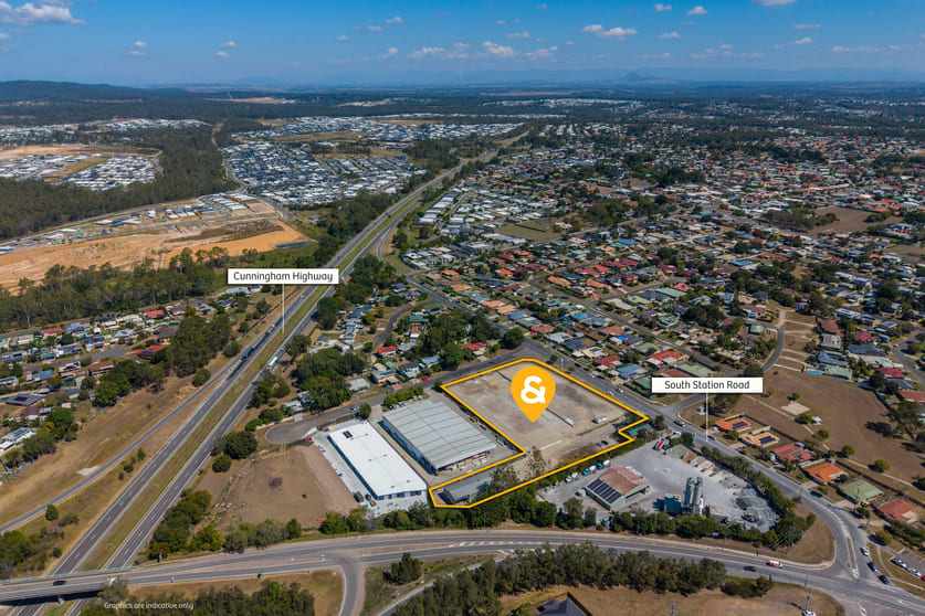 Click to view all images 4 Saunders Street Raceview QLD 4305 - Image 2