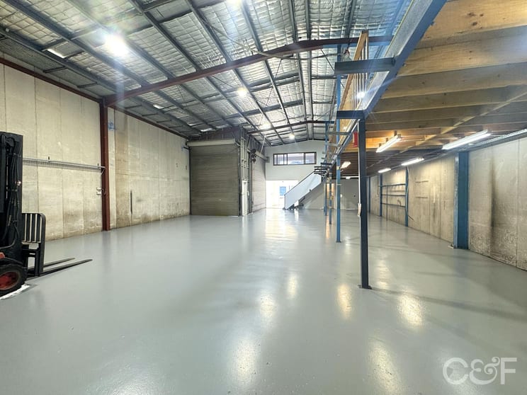 Click to view all images 16 Tatura Avenue Gosford NSW 2250 - Image 3