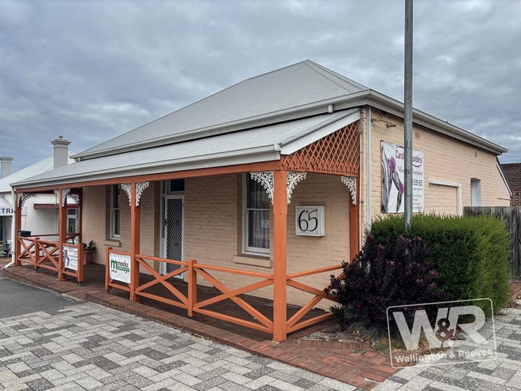 Click to view all images 65 Aberdeen Street Albany WA 6330 - Image 1