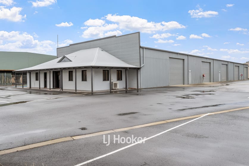 2/12 Kershaw Street Busselton WA 6280 - Image 3