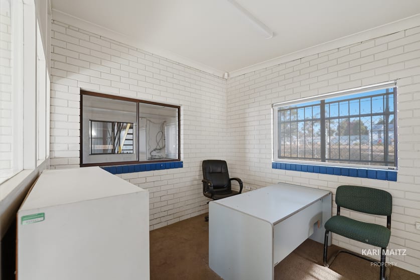 176 Bridge Street Uralla NSW 2358 - Image 3