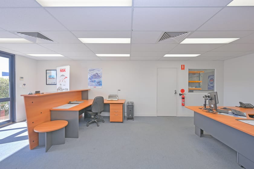 Click to view all images 1/71 Tacoma Circuit Canning Vale WA 6155 - Image 3