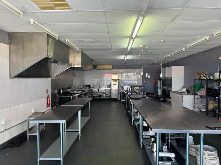 Click to view all images Shop 7, 57-63 Bagster Road Salisbury North SA 5108 - Image 3