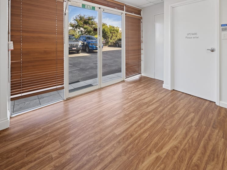 Click to view all images 1/69 Secam Street Mansfield QLD 4122 - Image 3