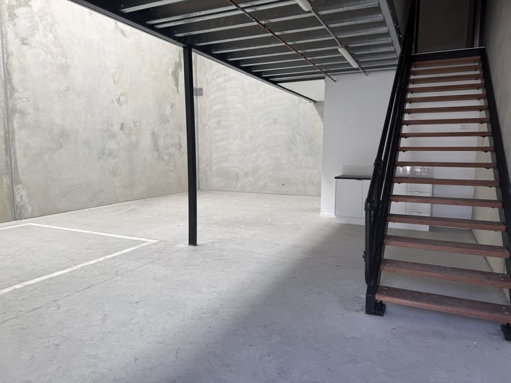 Click to view all images 4/31 Warehouse Circuit Yatala QLD 4207 - Image 3