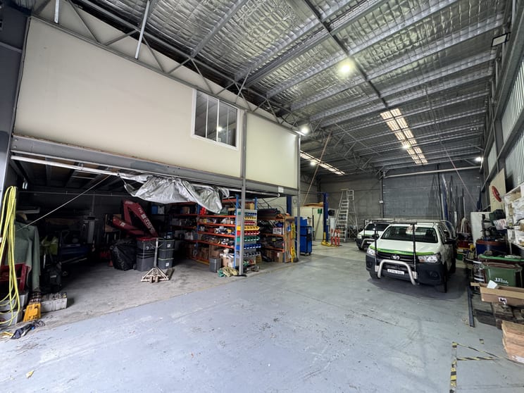 Click to view all images 1/5 Leo Lewis Close Toronto NSW 2283 - Image 2