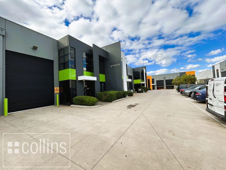 Click to view all images 17/2-22 KIRKHAM Road Keysborough VIC 3173 - Image 3