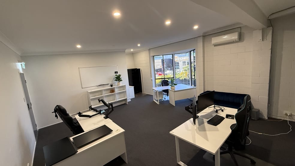 Click to view all images 6a/28 Junction Road Burleigh Heads QLD 4220 - Image 3