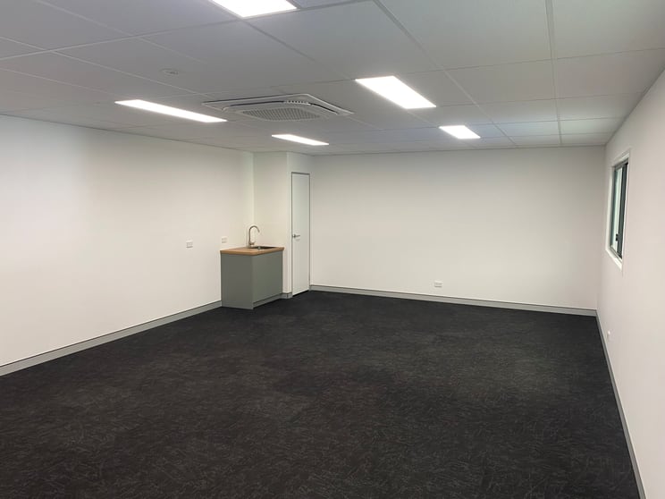 Click to view all images 18/9-15 Sinclair Street Arundel QLD 4214 - Image 3