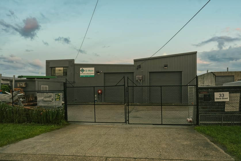 Click to view all images 33 Storie Street Clontarf QLD 4019 - Image 1