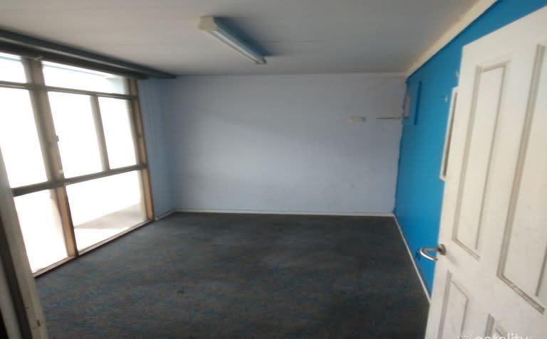 1/26 Mining street Bundamba QLD 4304 - Image 2
