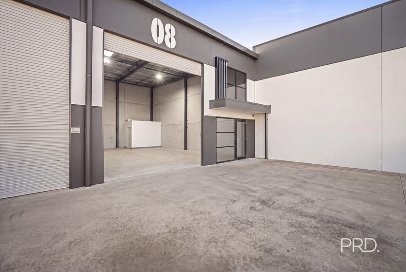 Click to view all images 8/23 Houtman Street Wagga Wagga NSW 2650 - Image 1