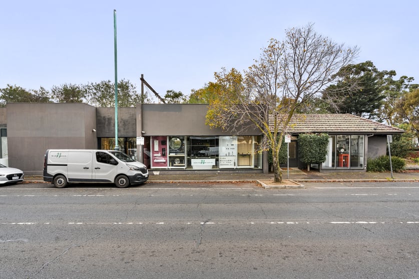 Click to view all images Shop/100 Canterbury Road Middle Park VIC 3206 - Image 1