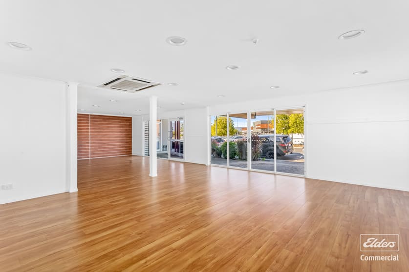 Click to view all images Unit 5A & 5B/22 Upper Dawson Road Allenstown QLD 4700 - Image 3