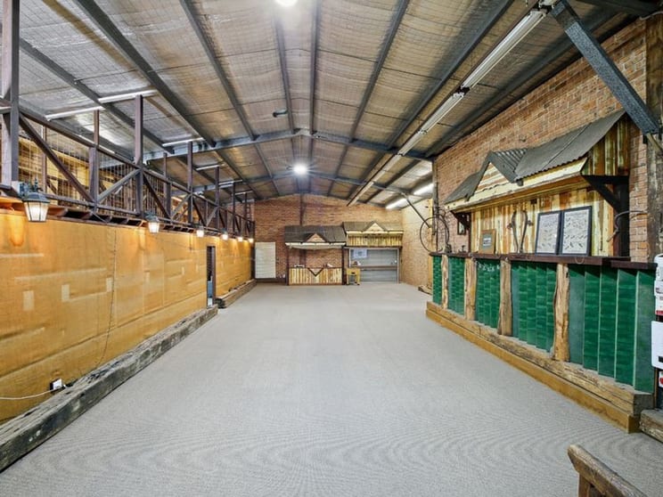 Click to view all images Shop 3/574 Pacific Hwy Belmont NSW 2280 - Image 2