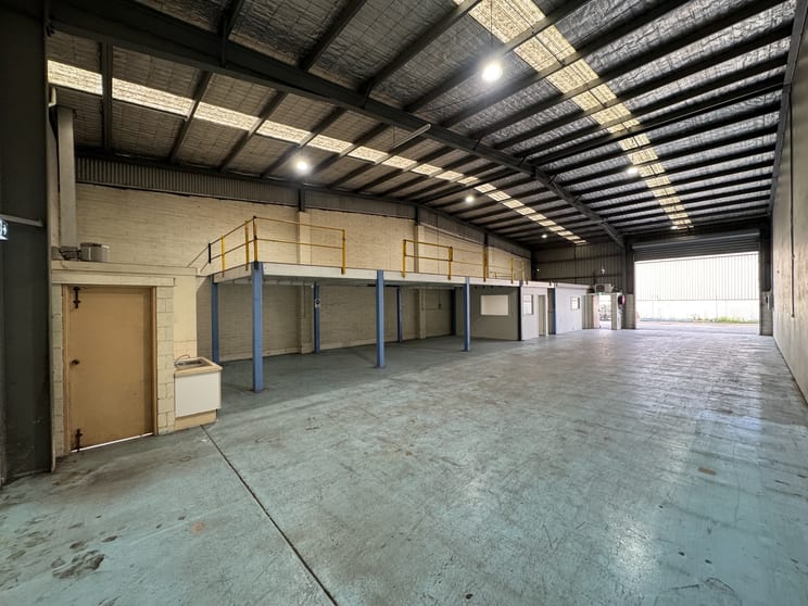 Click to view all images 3/17 Gatwick Road Bayswater North VIC 3153 - Image 4