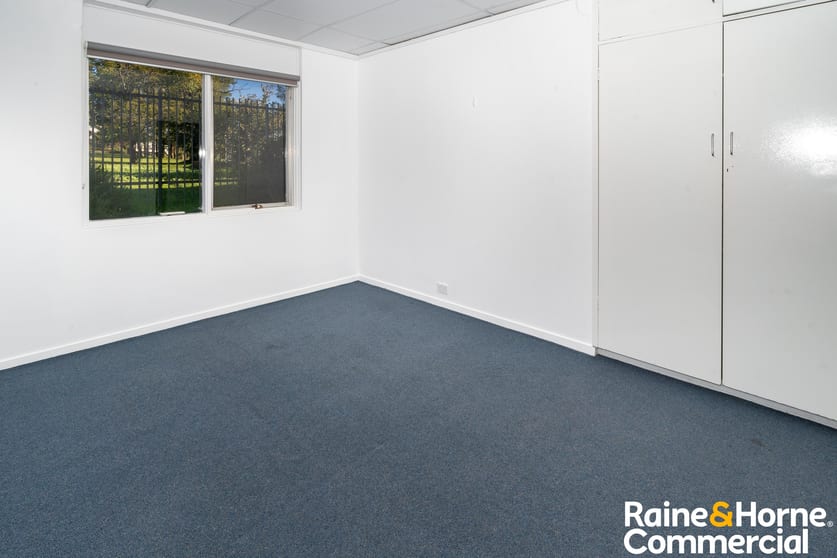 Click to view all images 66-70 Coleman Street Wagga Wagga NSW 2650 - Image 2
