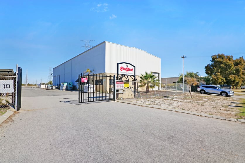 Click to view all images 12 Vale Street Malaga WA 6090 - Image 3