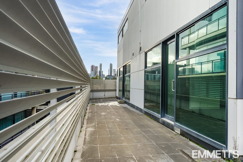 Click to view all images 30/150 Albert Road South Melbourne VIC 3205 - Image 4