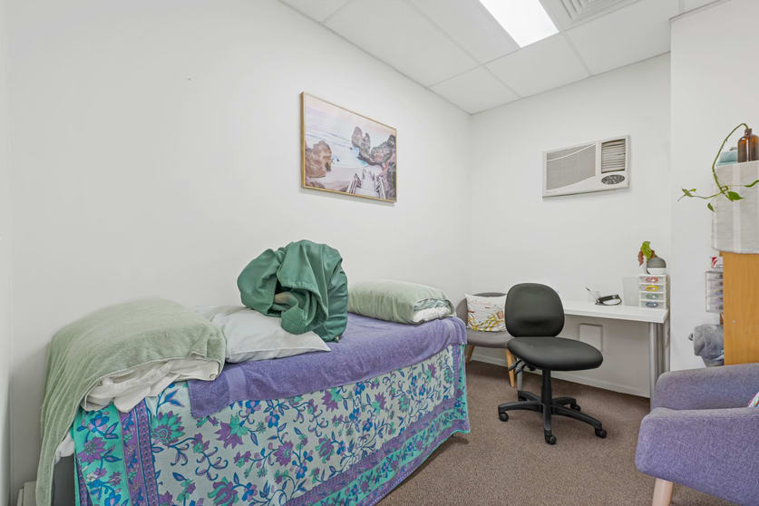 1/18 Pickwick Street Cannon Hill QLD 4170 - Image 3