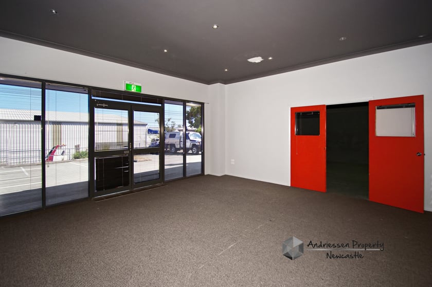 Click to view all images 2/46 Mitchell Road Cardiff NSW 2285 - Image 3