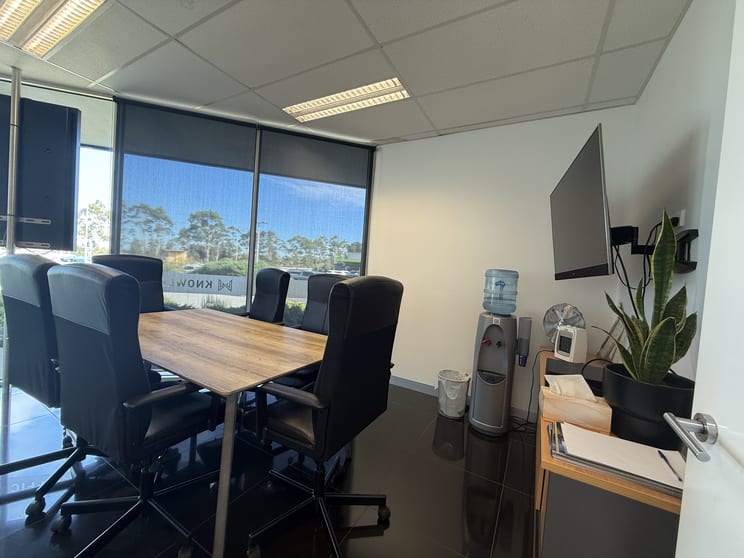 Click to view all images 57B Heatherton Endeavour Hills VIC 3802 - Image 3