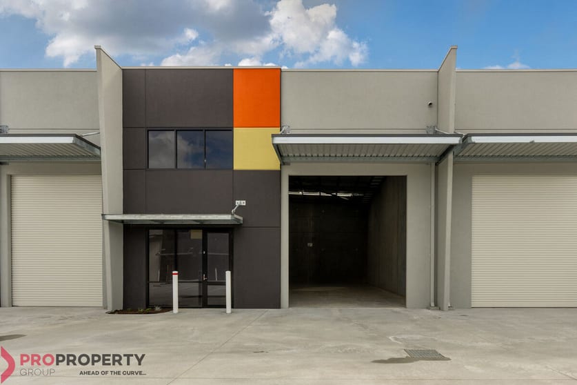Click to view all images 4/25 Mervyn Street Stake Hill WA 6181 - Image 1